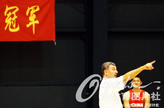 2005��9��5�գ��й������ӽ�ѵ������ս�ǽ����� �й�������������˹ָ��ѵ��