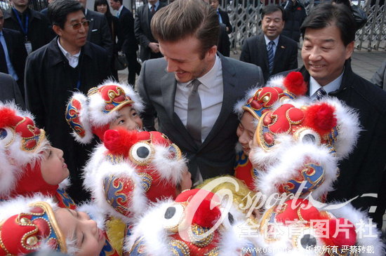 ���˺�ķ��ʷ�Һ�ͬСѧ��ѧ������