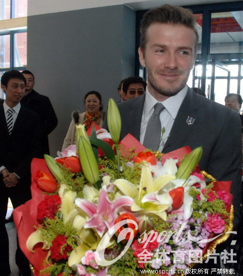 ���˺�ķ����ʷ�Һ�ͬСѧ