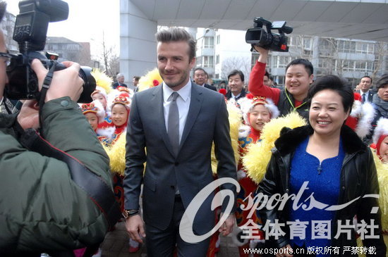 ���˺�ķ��ʷ�Һ�ͬСѧ