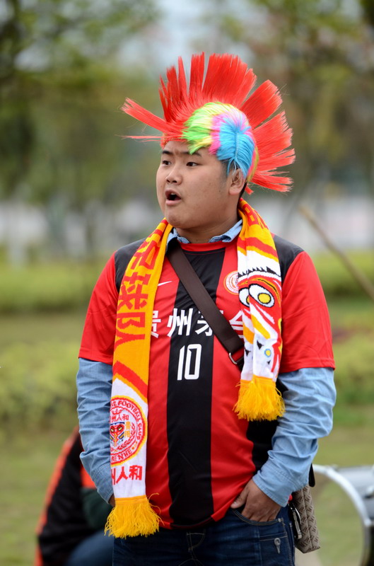 �������ԡ���3��29�գ�2013���г�������3�֣������˺�vs�人׿��������װ�����ۡ����������ͼƬ�����г�ר�⡿