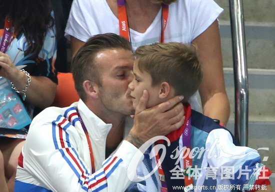 �۴����B�|�k�l10�̥x�M�ɡA���J�~�i��R�l�U�����Q�C