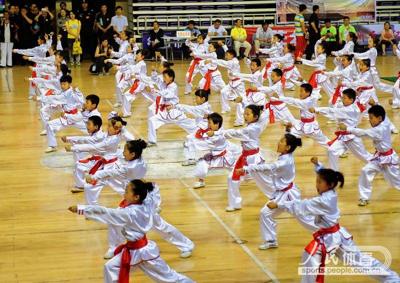 �}�{�p�ǥͪ��t�֨�Z�N��