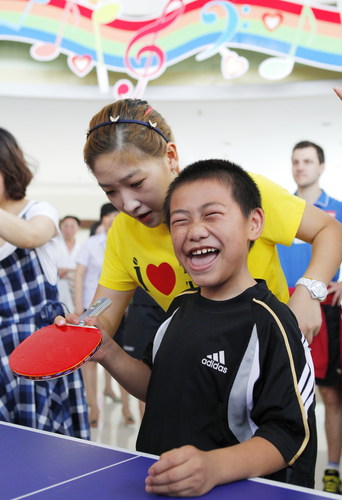 �й�ƹ����������ʫ�������ڽ�һ������Ժ��ͯ�����ġ�