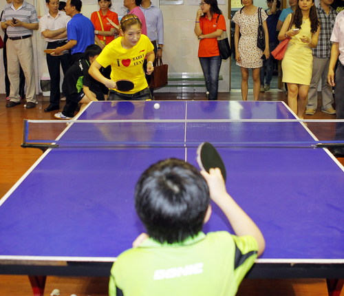 �й�ƹ����������ʫ�����ϣ��ں�Сѧ������