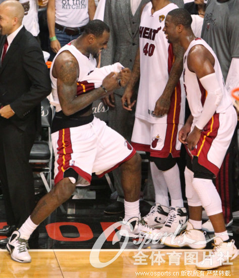 2012�~�����ܫa ��i���B���w����y��