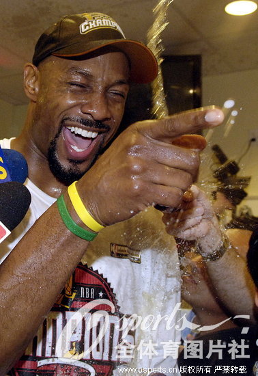 2006�~�����ܫa ����b���ǳQ�Q���b