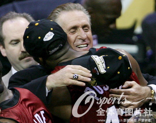 2006�~�����ܫa ���w�P�D�нm�ܧQ�֩�y��