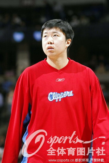 2002��11��22�գ�Ч������ɼ���촬�ӵ��й���Ա����ۤ�ڵ���İ���������ݽ�����ǰ����