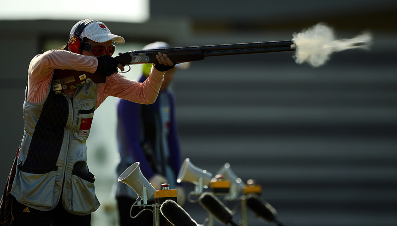 ����˲�䡪���ڵ�ʮ����ȫ�˻������ĿŮ�ӷɵ���������У��Ϻ���ѡ�ָ߶�ͺ��϶�ѡ����Ӣ����14�еĳɼ���ƽ���߶�����ڸ�������սʤ��Ӣ�ˣ���ùھ��� �»������������