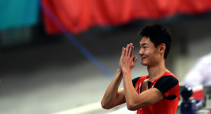 ��л֧�֡�����ʮ����ȫ�˻��ﾶ��Ŀ����200�׾����У���������������20��47�ĳɼ���ùھ�������ȫ����¼���������ڶ�ں���ף���»����������ΰ��