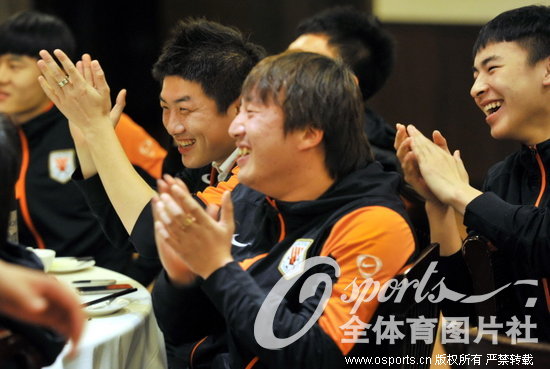 Ȼ����ɬ������Ҳ����ס���µ����ɣ�������������Ҳ����ס�����ϴ��