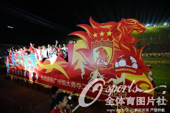 ��ͼ�����ݺ�����ǹڹھ� ���˧�ǻ����������С�2��