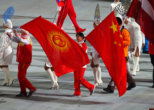 �й���������������꣨�У��ֳ����Ǻ����ڱ�Ļʽ���볡���»�����߹�����