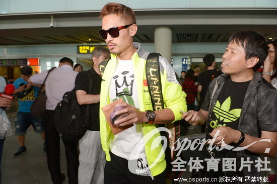 �L�����X����