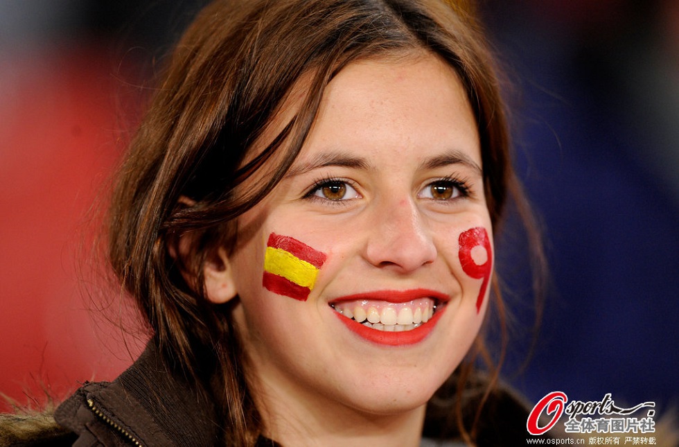 ��̨�ϵ���������Ů����