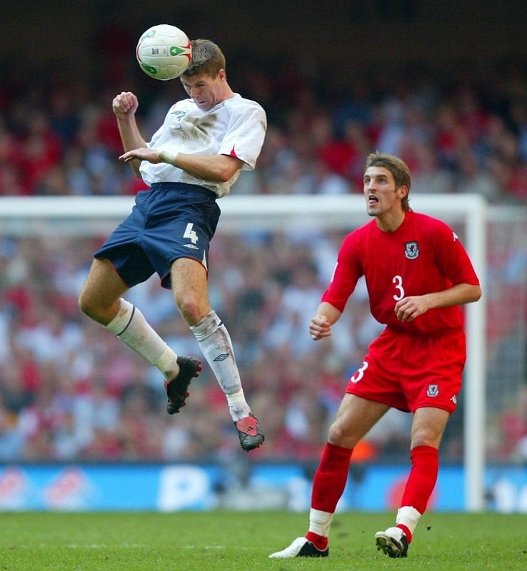 2006�����籭ŷ����Ԥѡ��Ӣ�����ӣ���������������ʿ�������֮ǰͷ���š�