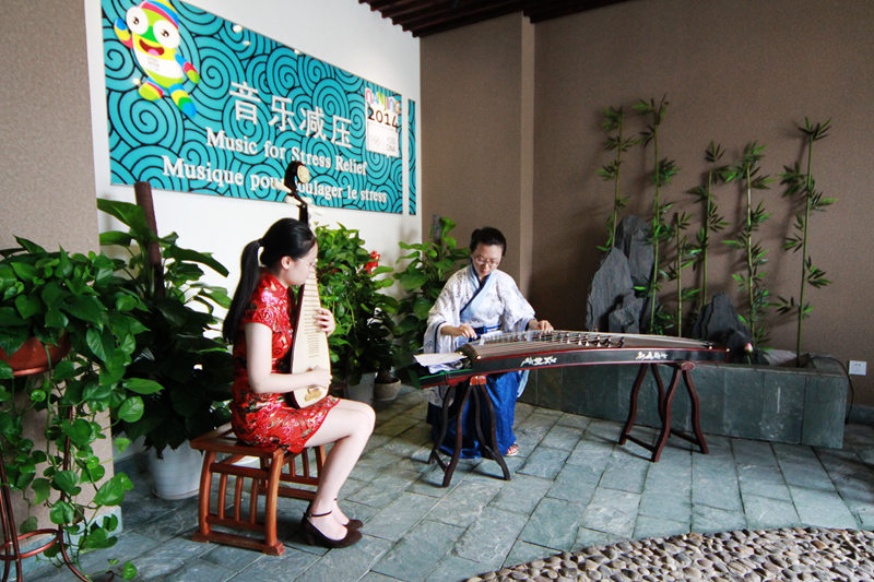 ���ִ����p�θ̧��@�̼u���j��C