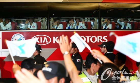 �����˶�Ա�ܵ����һ�ӭ