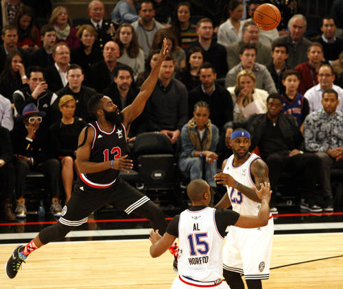 �������Ƕ���Ա���ǣ���һ���ڱ����д��� �»��緢������㣩 