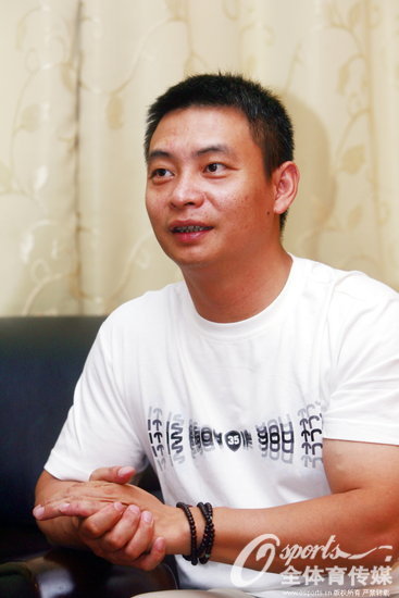 С˫Ϊйжӵ19931997굱ѡȫЭίԱ1998꣬С˫˫С˫Ʒ޹˾һȡóɹ