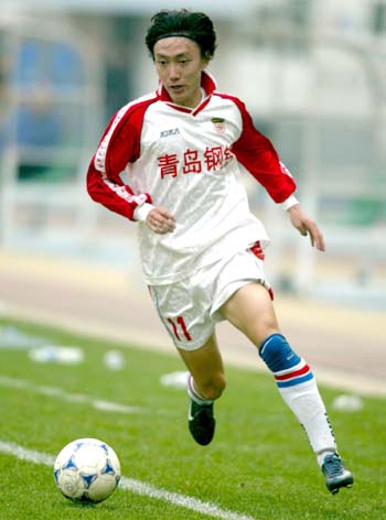 2010賽季，曲波以450萬元從青島隊加盟陝西。