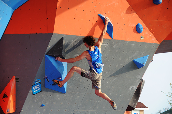 �˶�Ա����ʯ�����С�