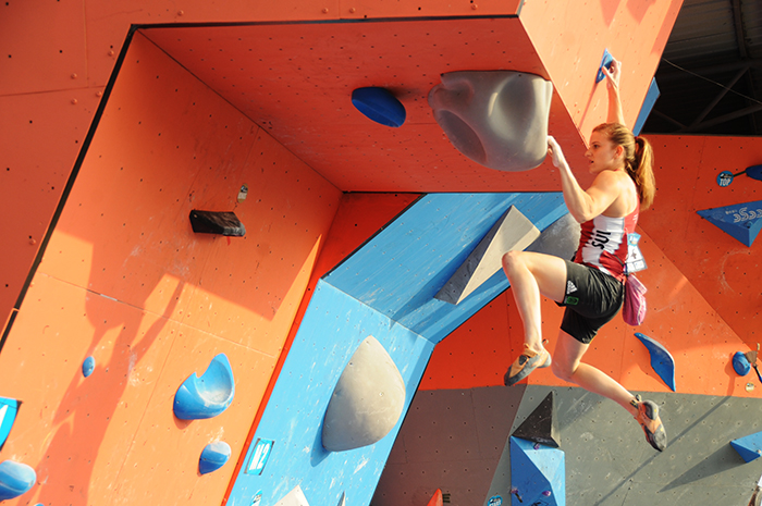 �˶�Ա����ʯ�����С�