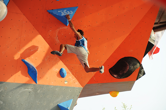 �˶�Ա����ʯ�����С�