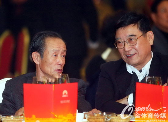 �����������ֲ���������Ԫ˶���칦�����