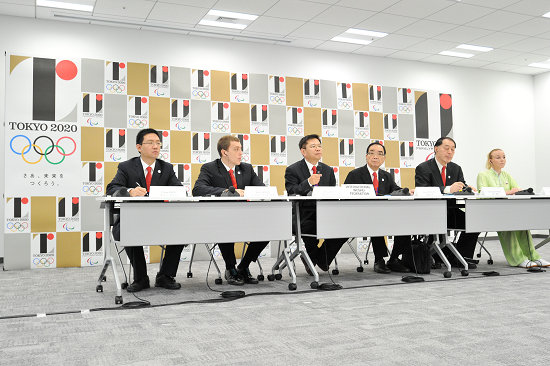 �����������ڶ������ŷ������ֳ�