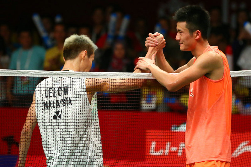 諶龍、李宗偉賽后握手