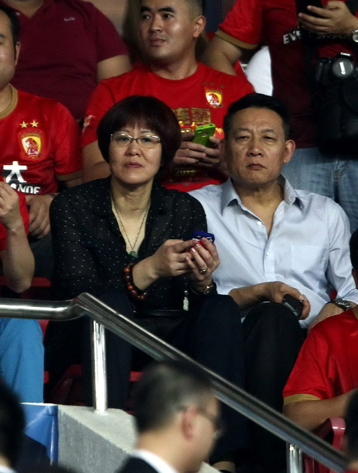 郎平與疑似男友合影曝光