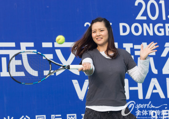 李娜一展身手