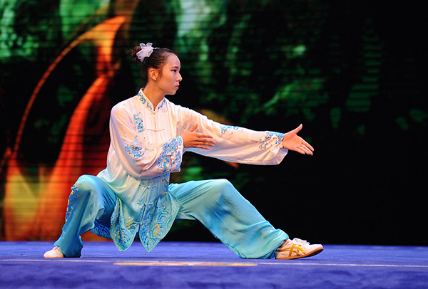 �˶�Ա�ڱ�����