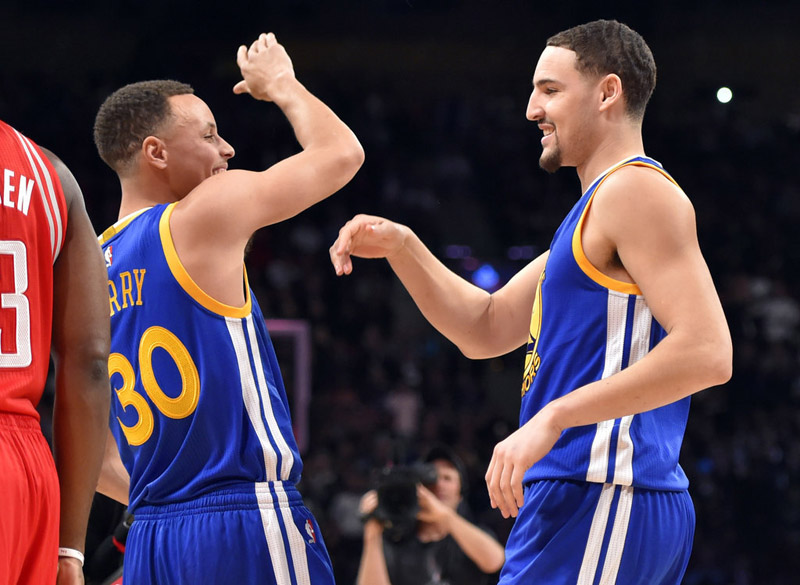 “水花兄弟”慶祝