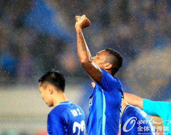 ����ף����