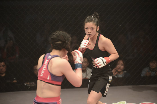 ROAD FC 格斗偶像明星李芮知首次參加中國大賽