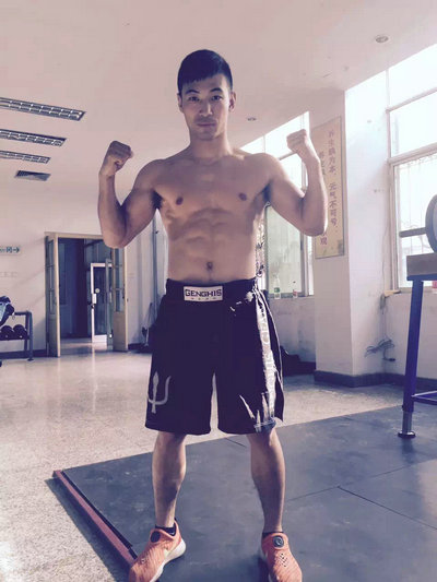 ��������սROAD FC ӭս���ֵ��������ֺ�