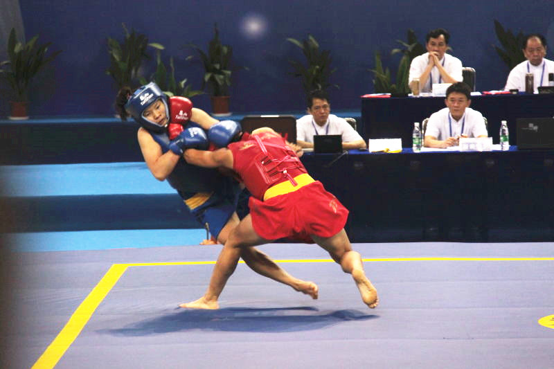 �˶�Ա�ڱ�����