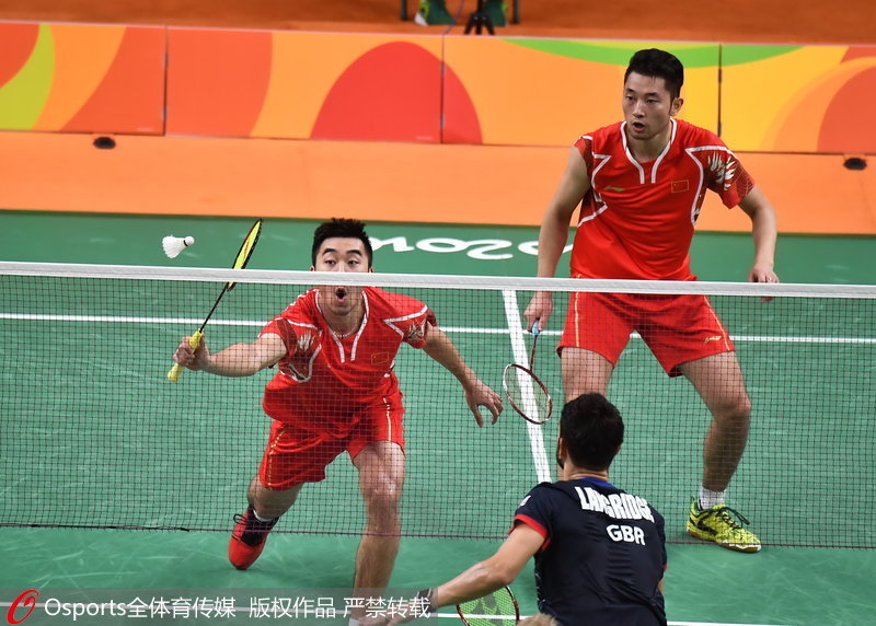 柴彪/洪煒在比賽中