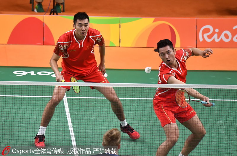 柴彪/洪煒在比賽中