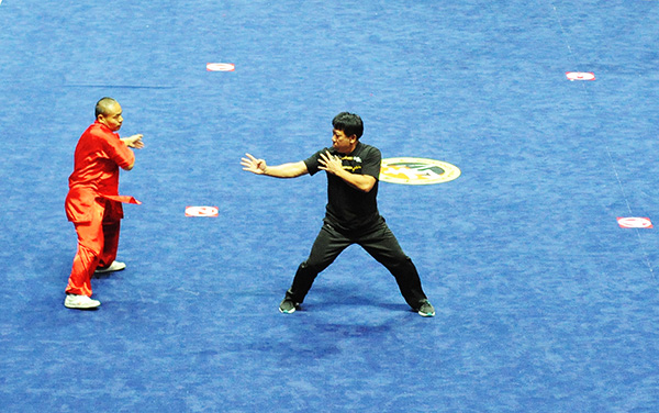 �˶�Ա�ڱ����С����������� ��ϼ����