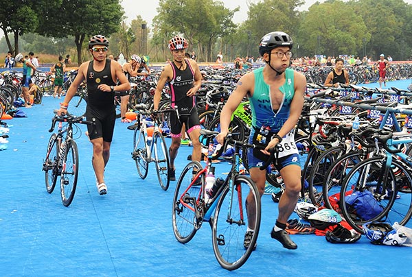 �˶�Ա�ڱ����С�