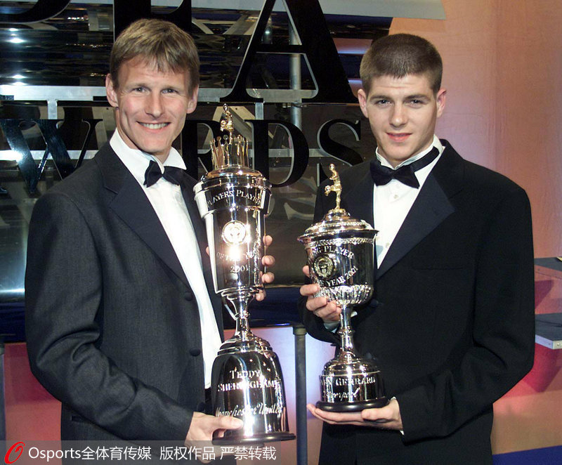 2001�꣬����ǰ��л�ֺ�ķ��õ���Ӣ�������Ա������������ѡ�����������Ա��