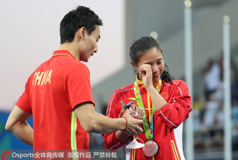 �ؿ��ͺ��ˡ���Լ���˻��ؿ����콱̨�������飬��һĻ�����ж��˺��ˣ�Ҳ�ж������硣