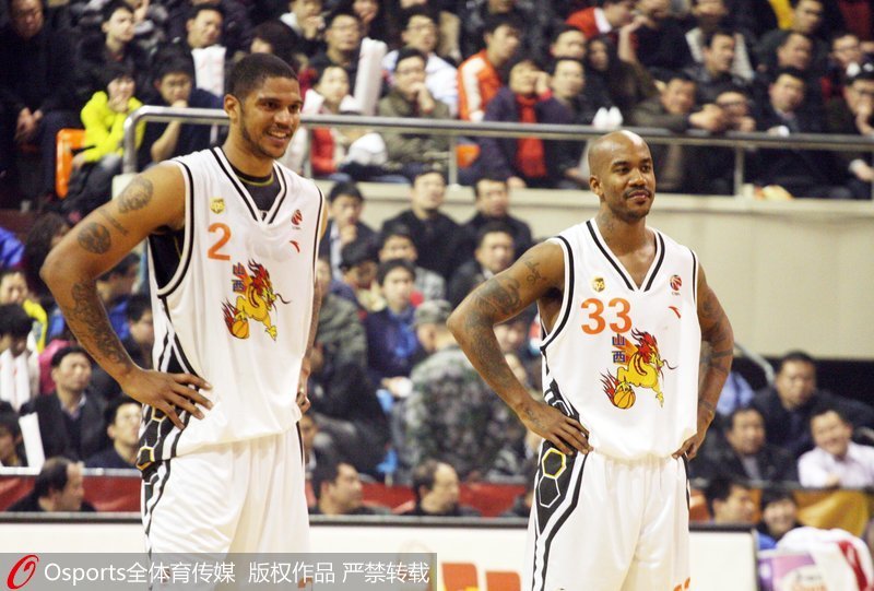 2009-10������������Ư����������й�������CBAɽ���ӣ���ɽ���ӵ�15����������������22.9�ֺ�9.5��������Ȼ�����ڼ��ֶ�ǰ�ܾ�������ɽ�����������⵽���á�