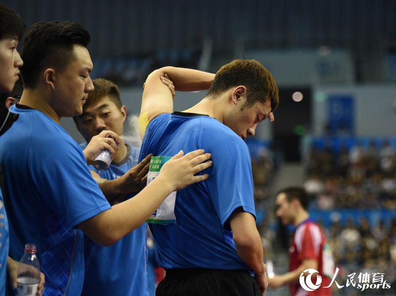 高清:全运会乒乓球男团决赛落幕 上海横扫四川