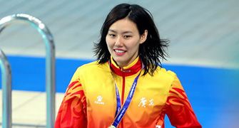 女子50米自由泳決賽 廣東隊劉湘奪冠