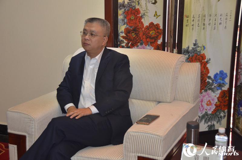 鹽亭縣委書記袁明